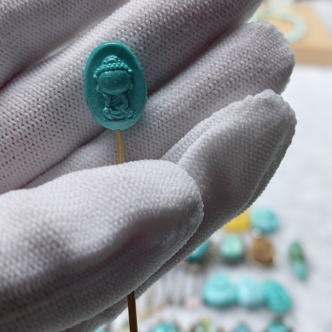 绿松石颈饰未镶嵌