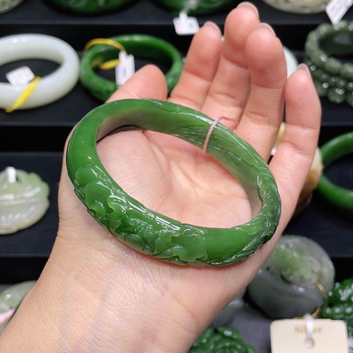 和田玉手镯58圈口 编号92未镶嵌