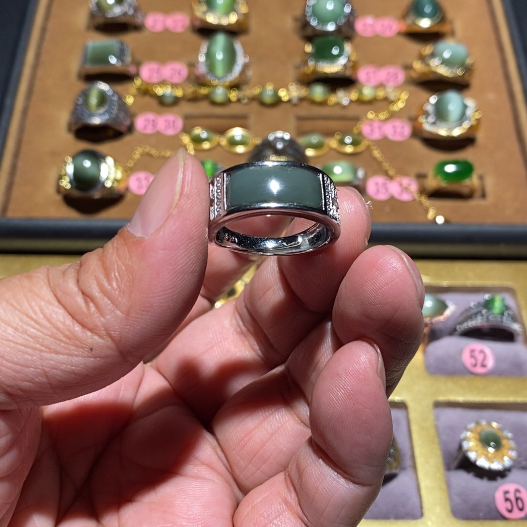 和田玉（碧玉）戒指未镶嵌