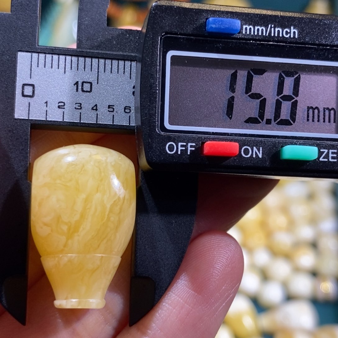 蜜蜡裸石未镶嵌配饰