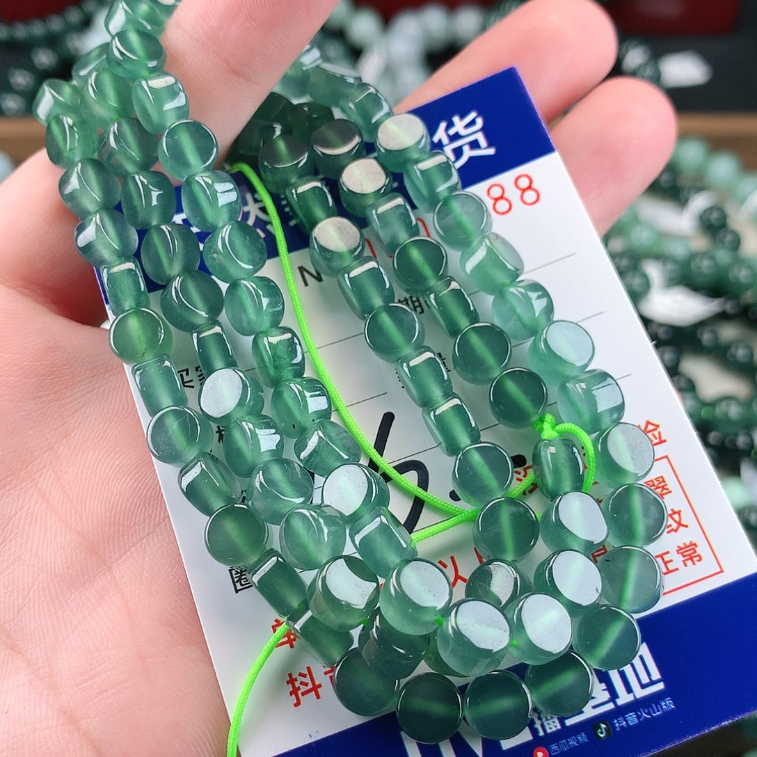 翡翠未镶嵌毛衣链