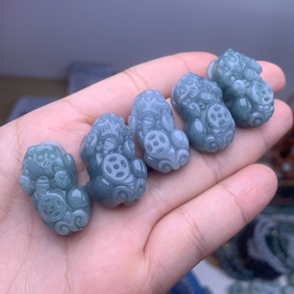 天然翡翠A货精工前后孔蓝水貔貅可编手绳可做吊坠（多样性发其一）