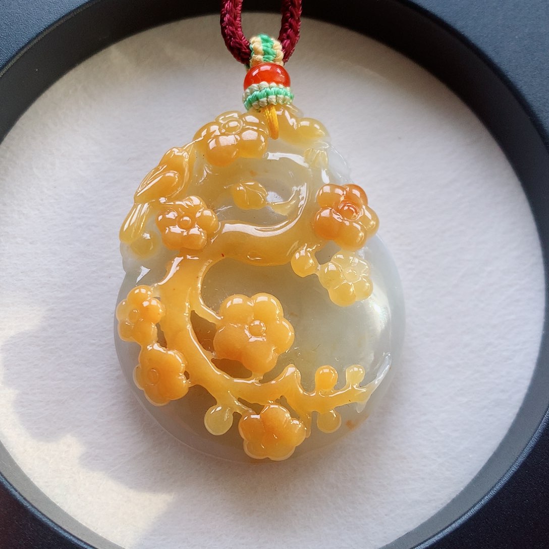 翡翠颈饰未镶嵌喜上眉梢