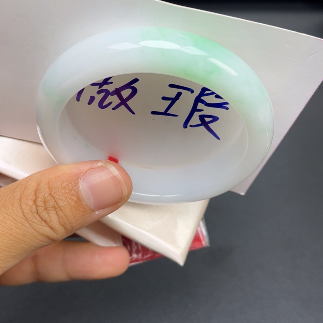 翡翠未镶嵌手镯手镯