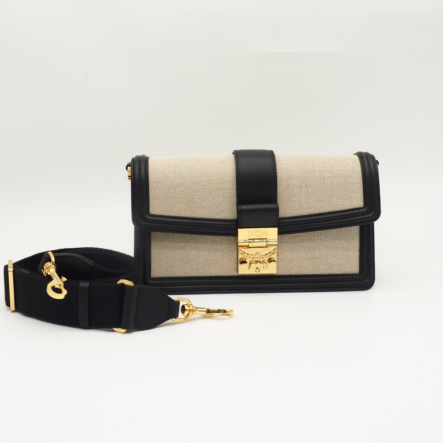 95新 MCM MCM米色帆布月桂树扣单肩包99新未使用