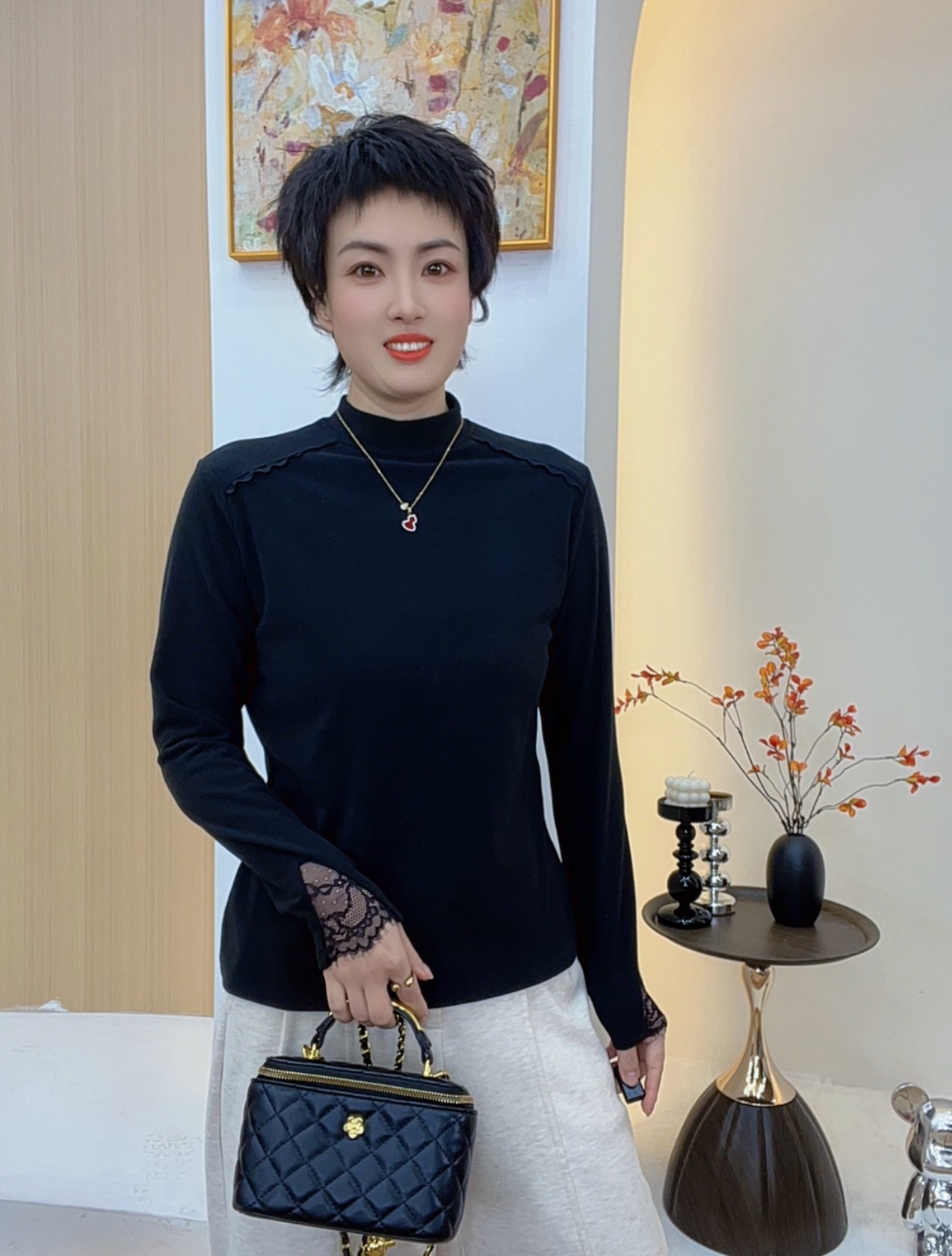 【晴姐】双面慕斯绒显瘦保暖半高领设计感肩部蕾丝花边打底衫 8359