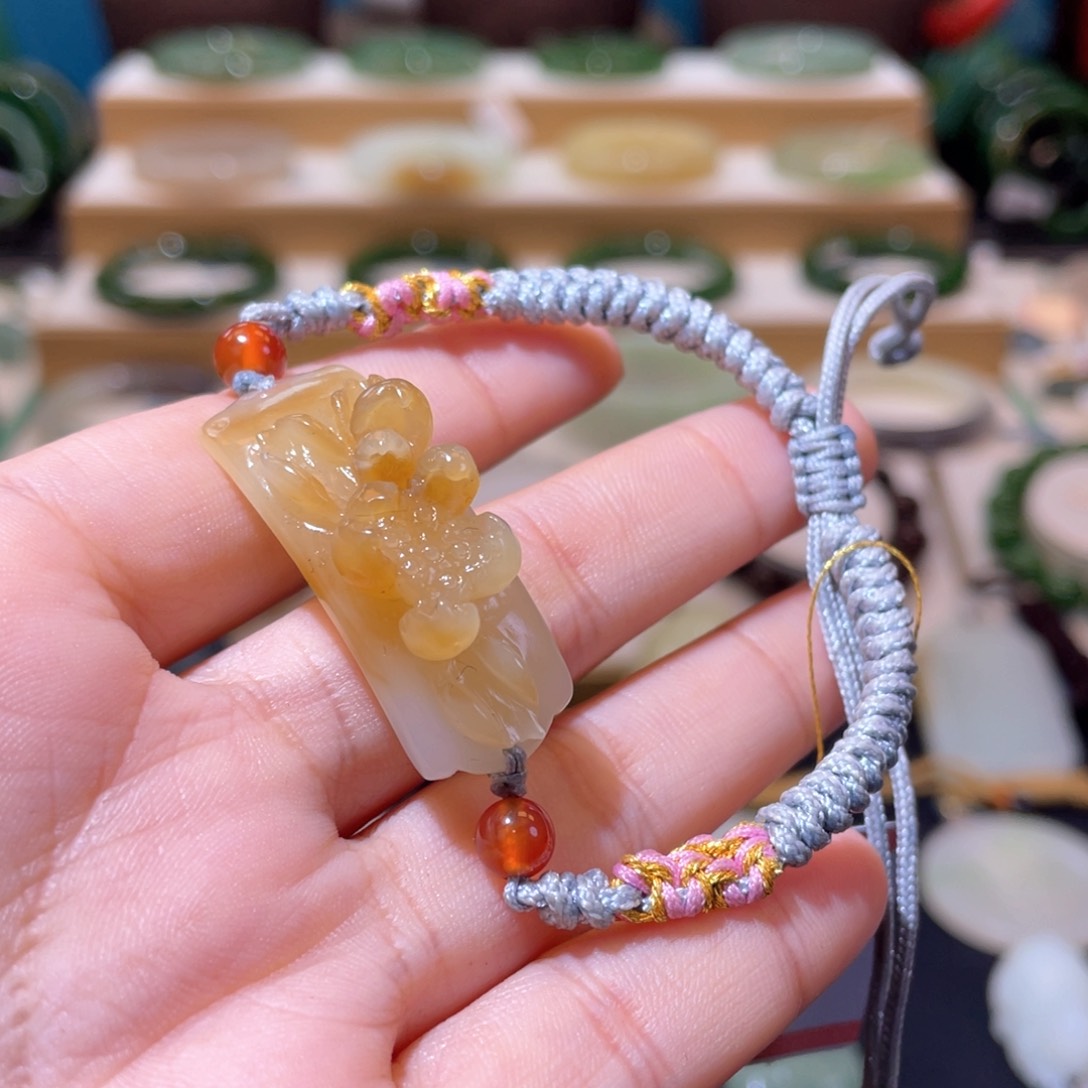 和田玉高品糖玉手牌未镶嵌