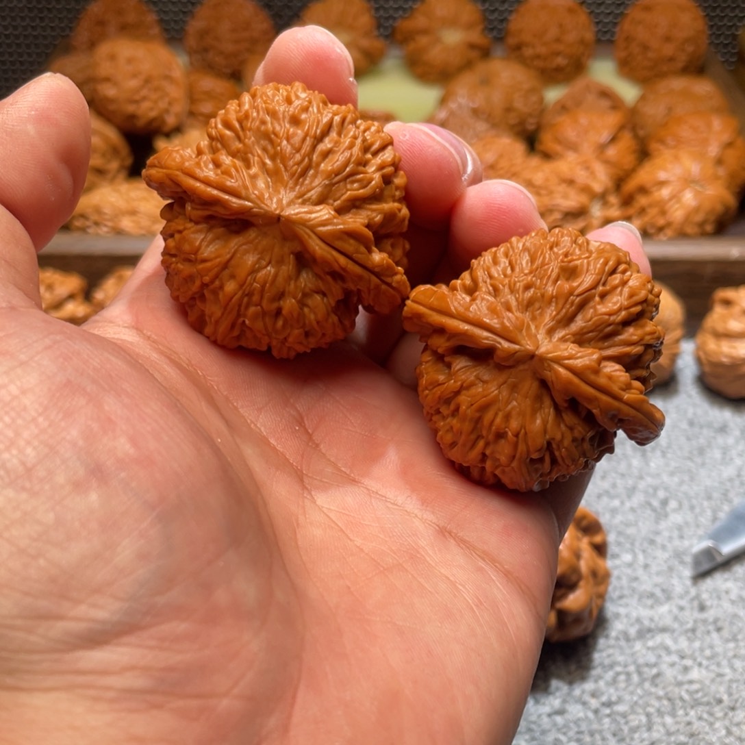 顺***）文玩核桃吊坠白狮子白狮子白狮子