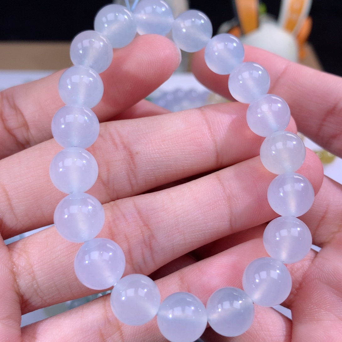 翡翠手链未镶嵌翡翠