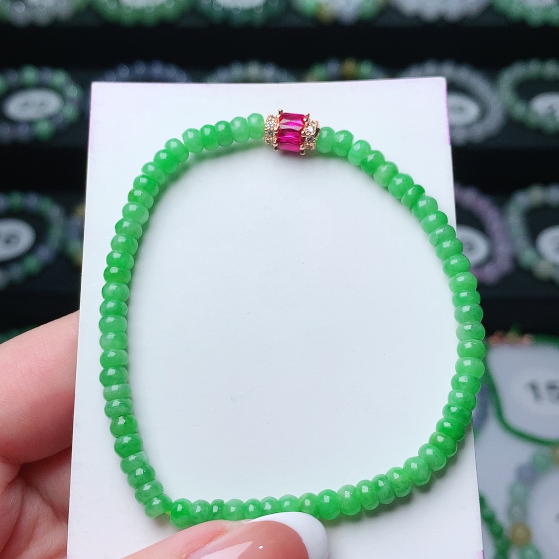 翡翠手链未镶嵌翡翠