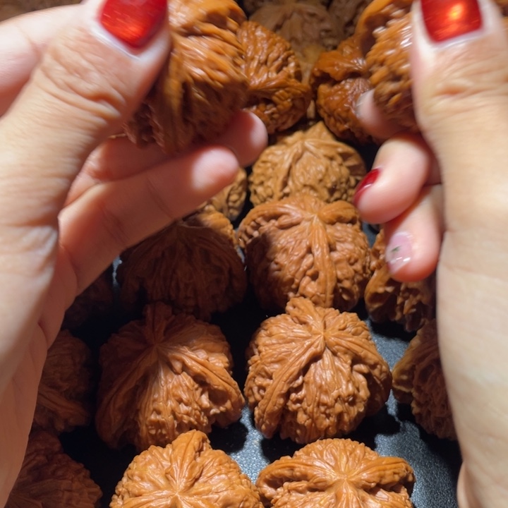 *****文玩核桃吊坠白狮子