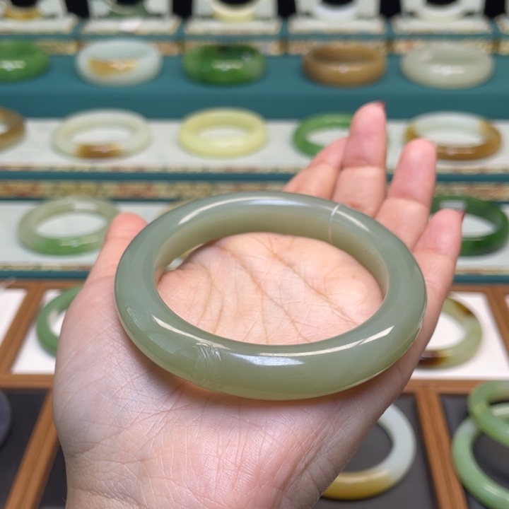 和田玉手镯未镶嵌57