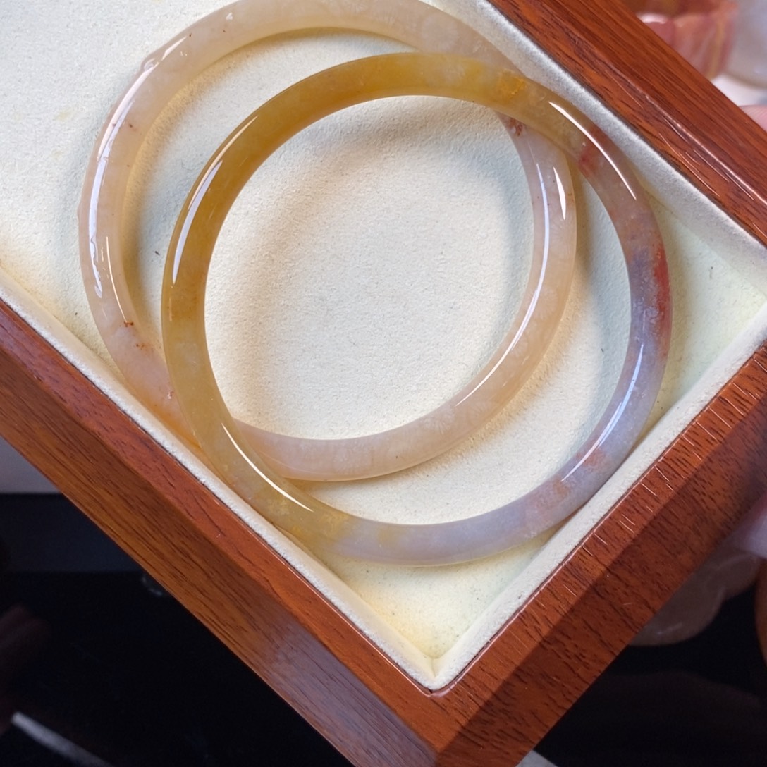 硅化珊瑚（珊瑚玉）未镶嵌手镯63.6口福利一对300