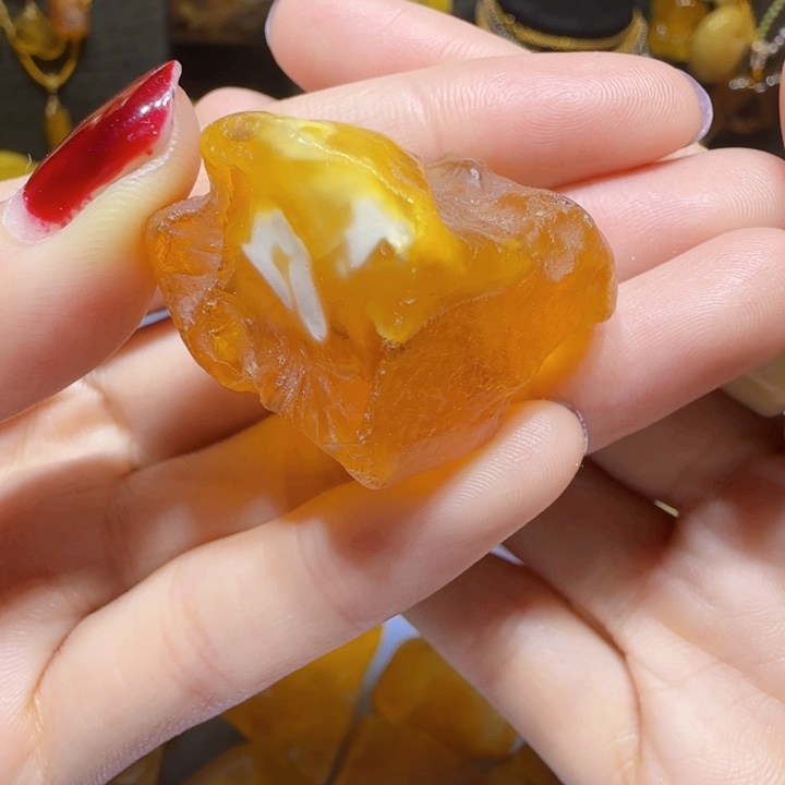 定制琥珀未镶嵌蜜蜡