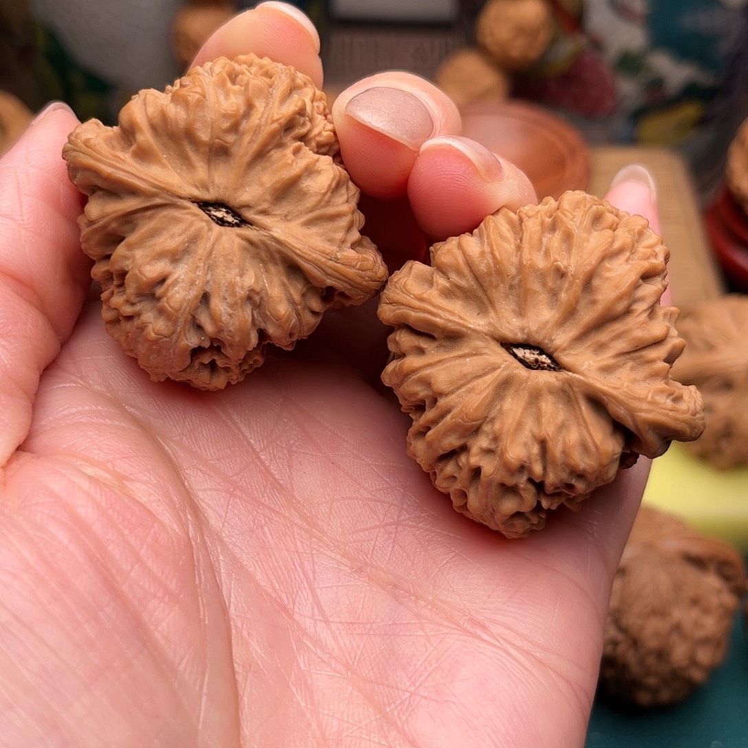 万***意把件文玩核桃南疆