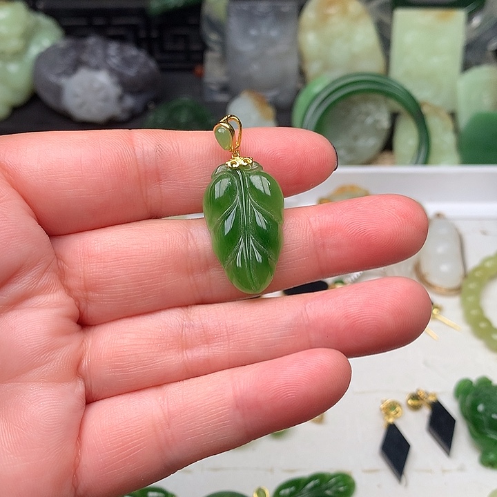 和田玉颈饰未镶嵌欣