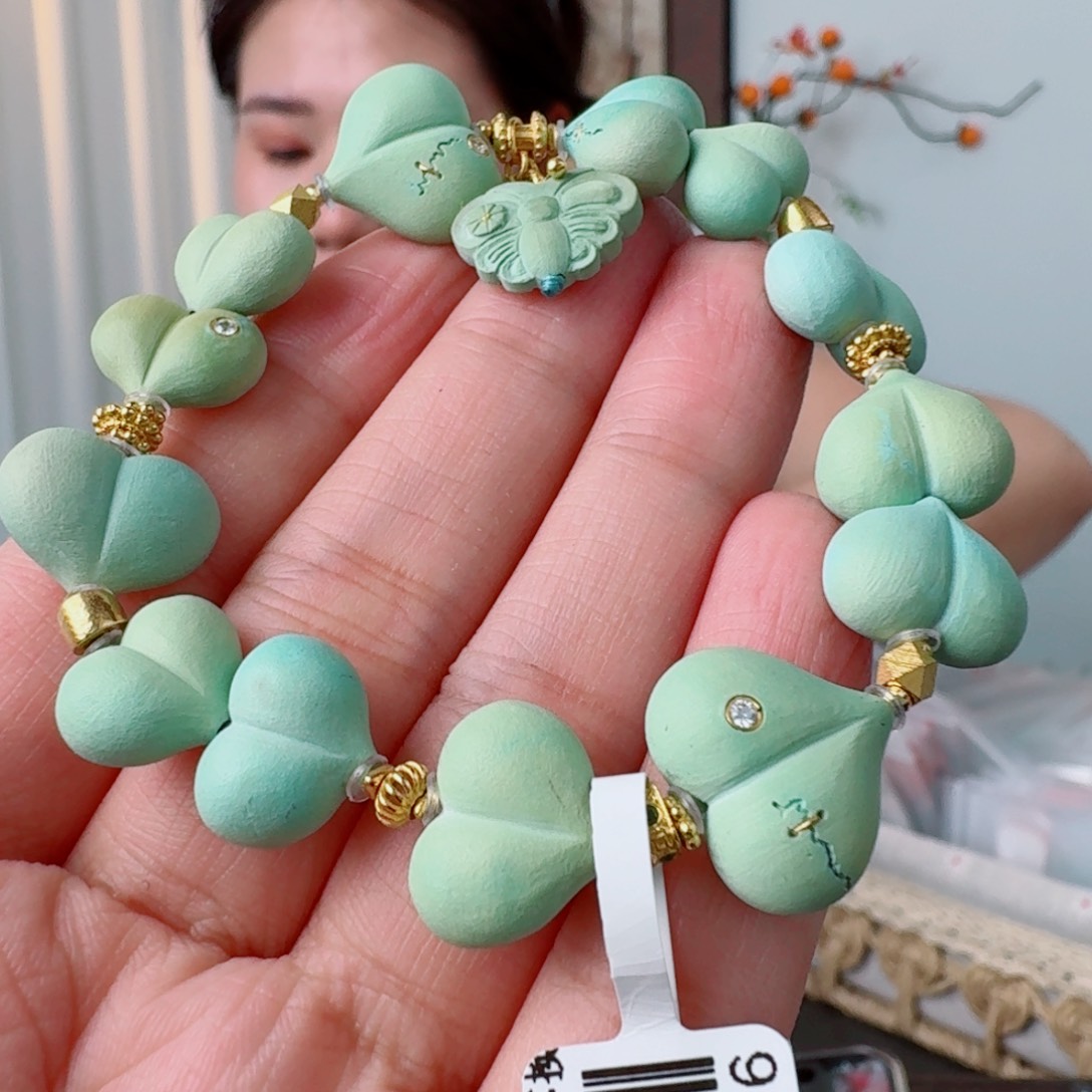 未镶嵌绿松石珠宝奇石