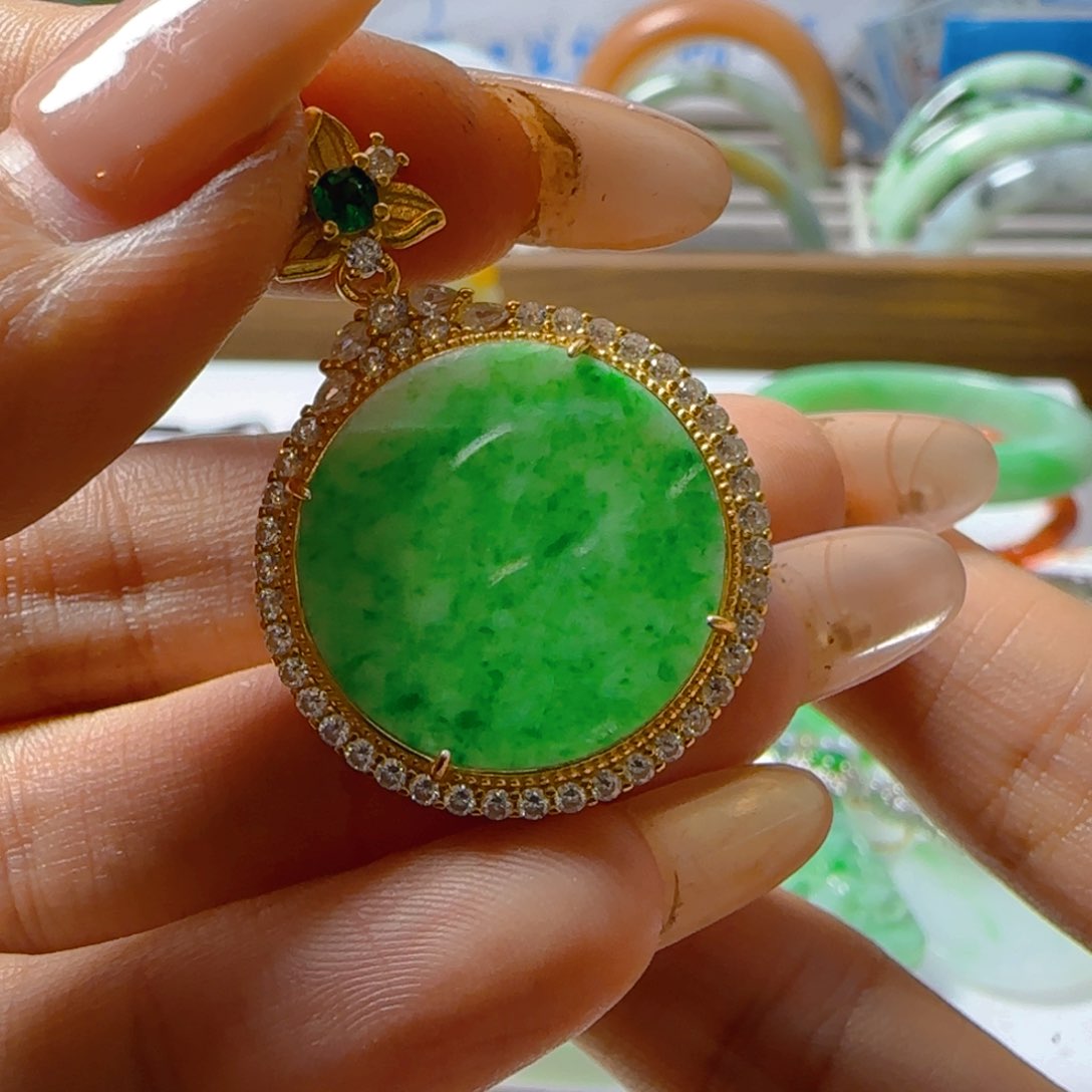 翡翠未镶嵌颈饰翡翠280