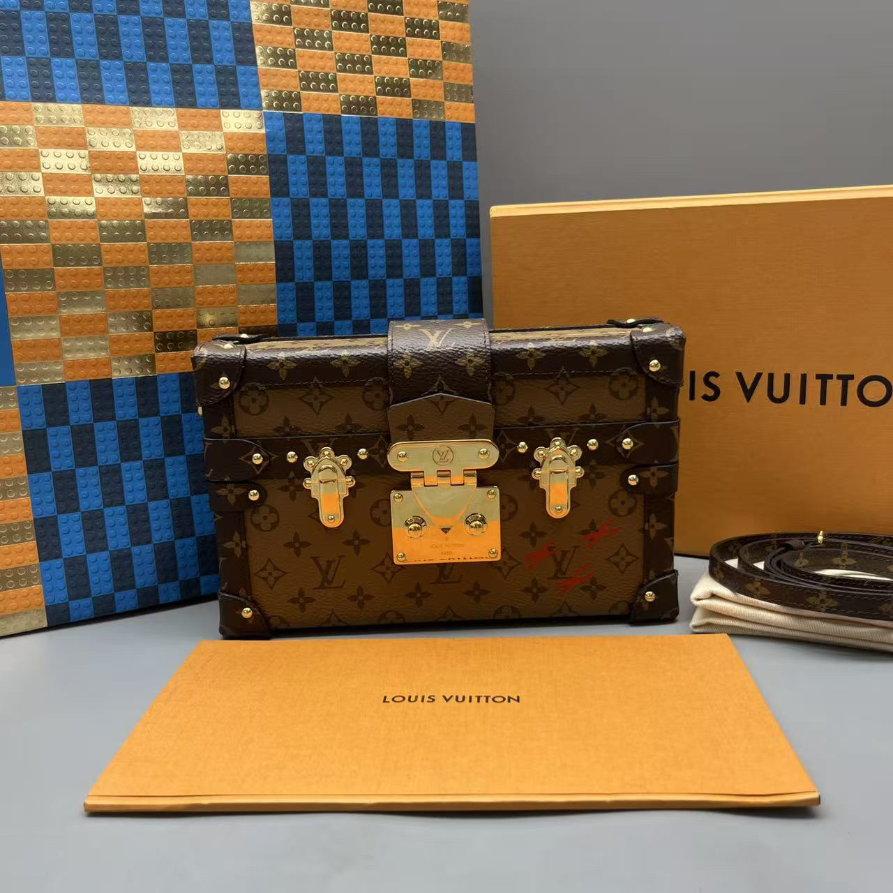 95新 LouisVuitton/路易威登 硬盒子包 尺寸20*13 SV16448
