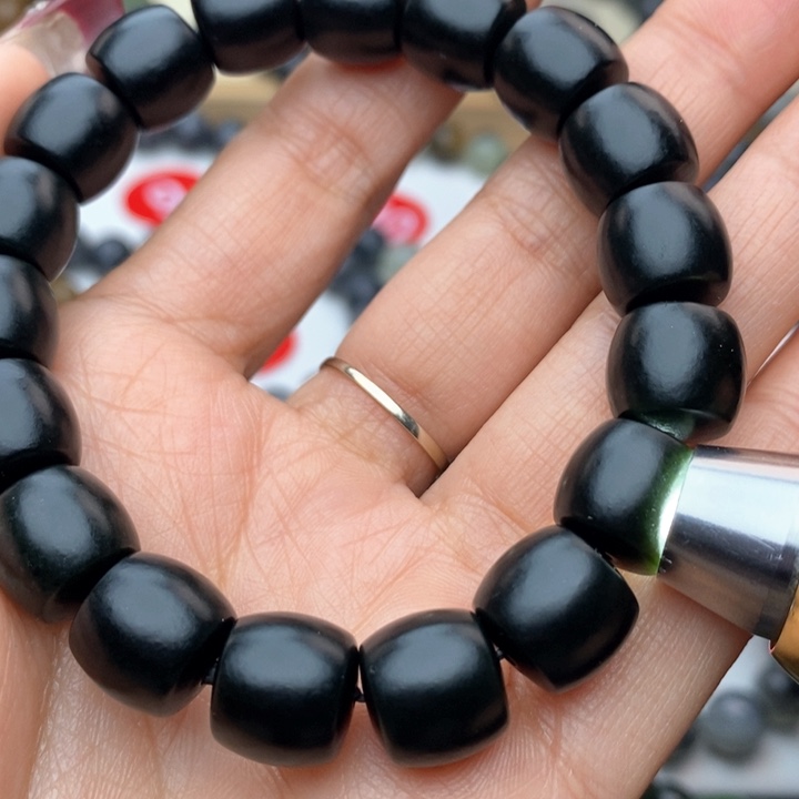 和田玉手串未镶嵌