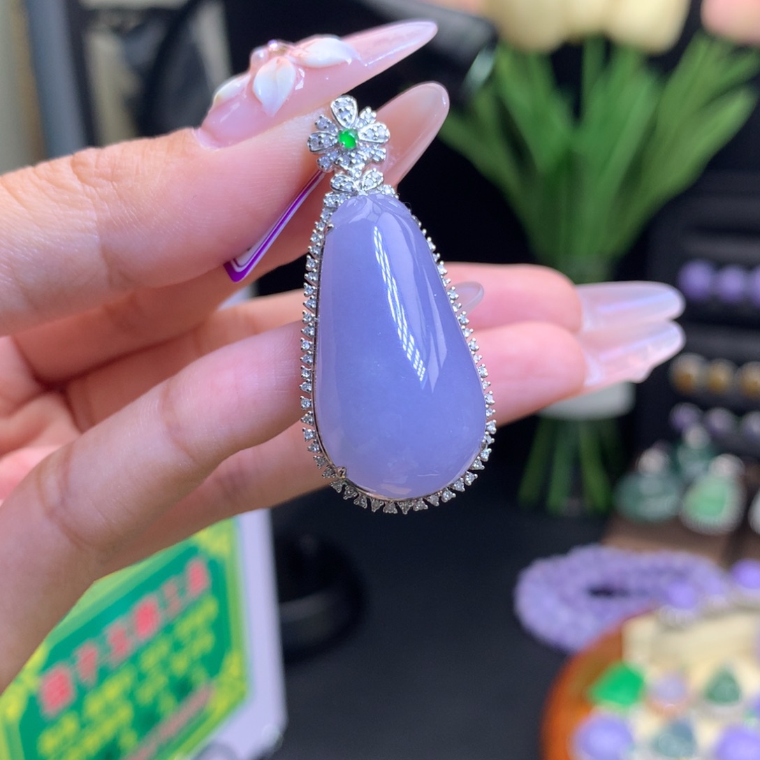 翡翠18K金镶嵌颈饰天然