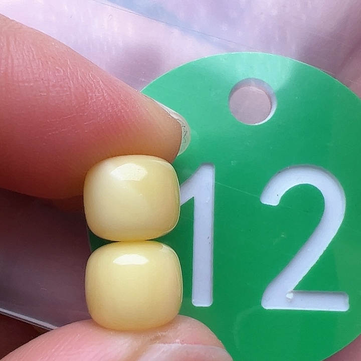 蜜蜡裸石未镶嵌8.5m m