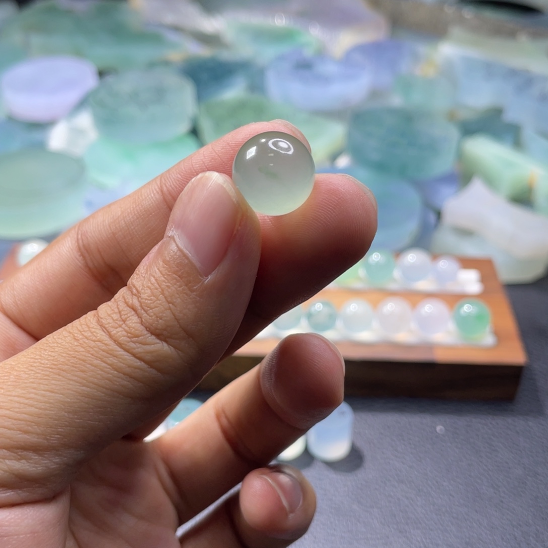 肉***肉定制翡翠未镶嵌珠子卡13➕