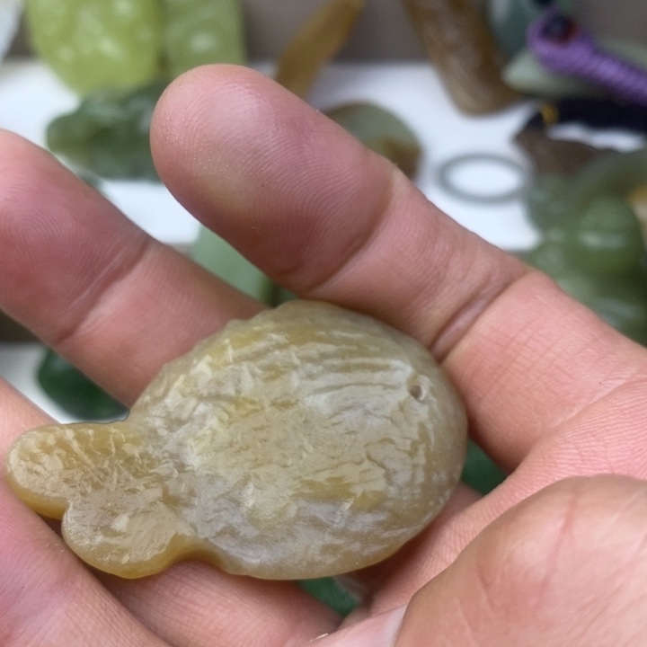 和田玉（糖玉）未镶嵌颈饰