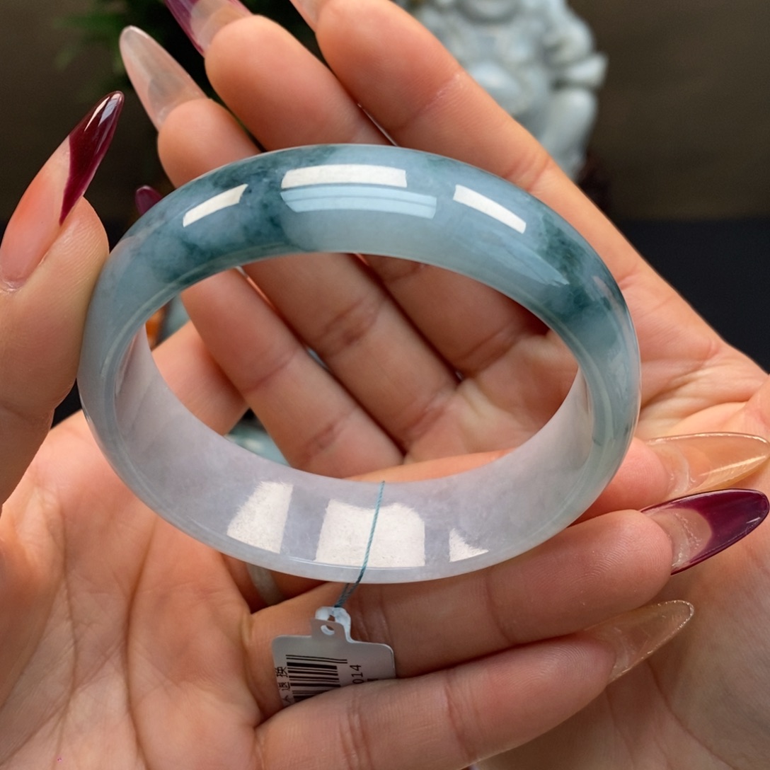 翡翠手镯未镶嵌天然