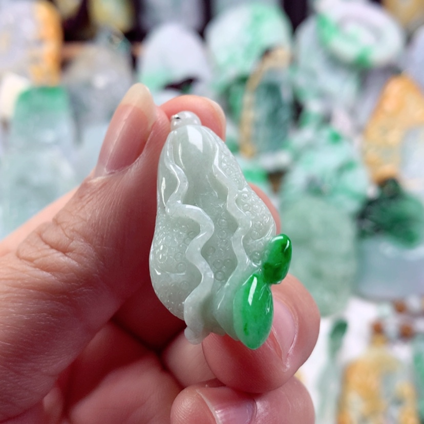 【闪购商品】翡翠吊坠(不含链)未镶嵌