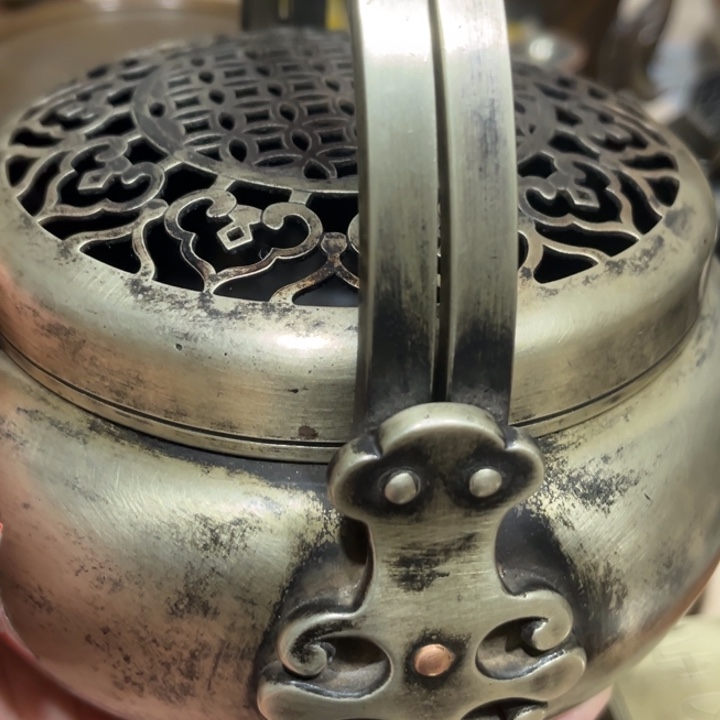 铜器型美观实用大方