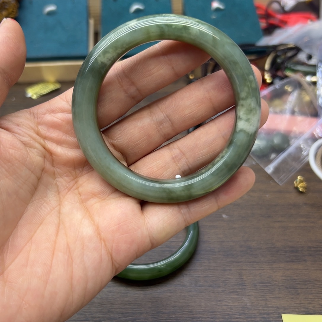 和田玉未镶嵌手镯56.2圈围158