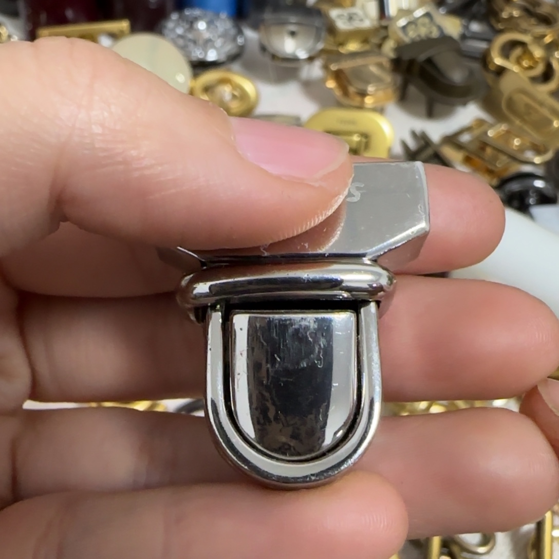 插锁12元2个.满30元发货