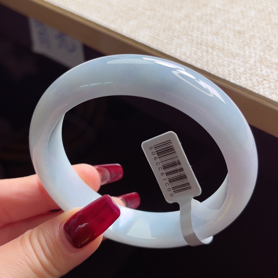 翡翠手镯未镶嵌手镯