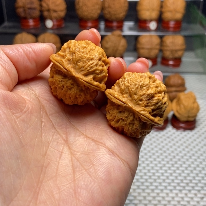 文玩核桃把件11火焰绣球