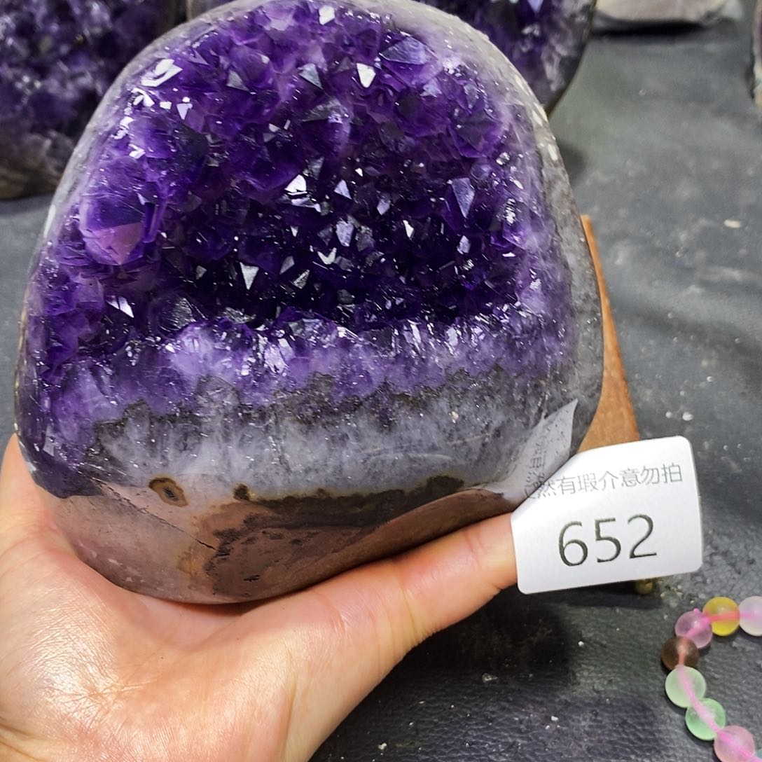 未镶嵌水晶大型摆件（非配饰）