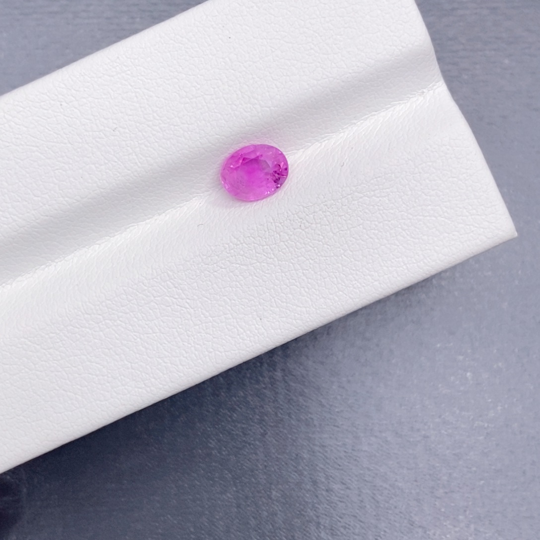 蓝宝石裸石1克拉