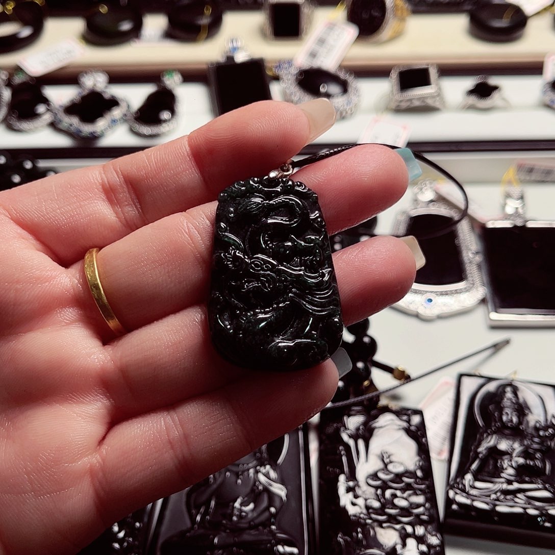 翡翠未镶嵌颈饰十级黑天然缅料A货挂件 龙牌