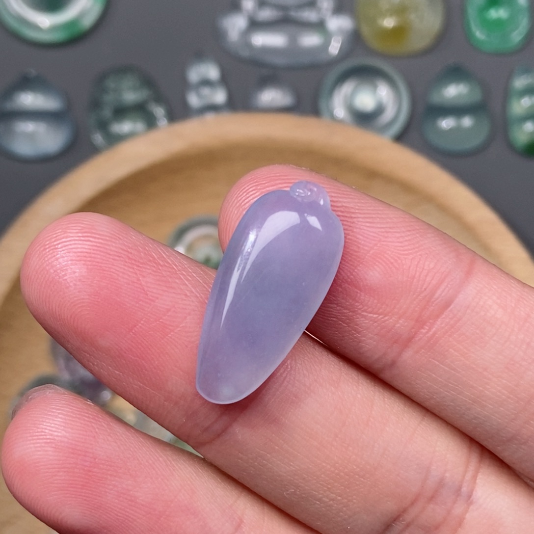 翡翠颈饰未镶嵌福瓜