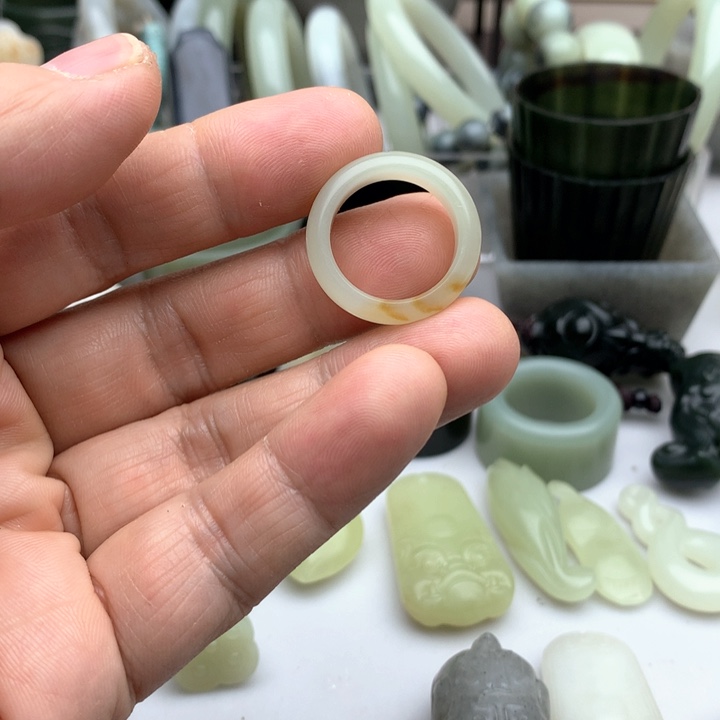 未镶嵌和田玉把件乌**沁