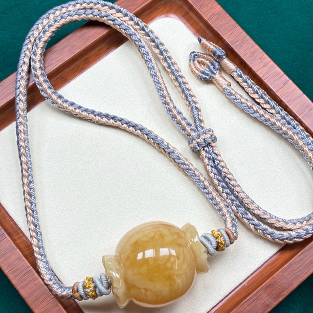 天然琥珀蜜蜡浓蜡妖花糖果套链（抖音基地发货，带证书）