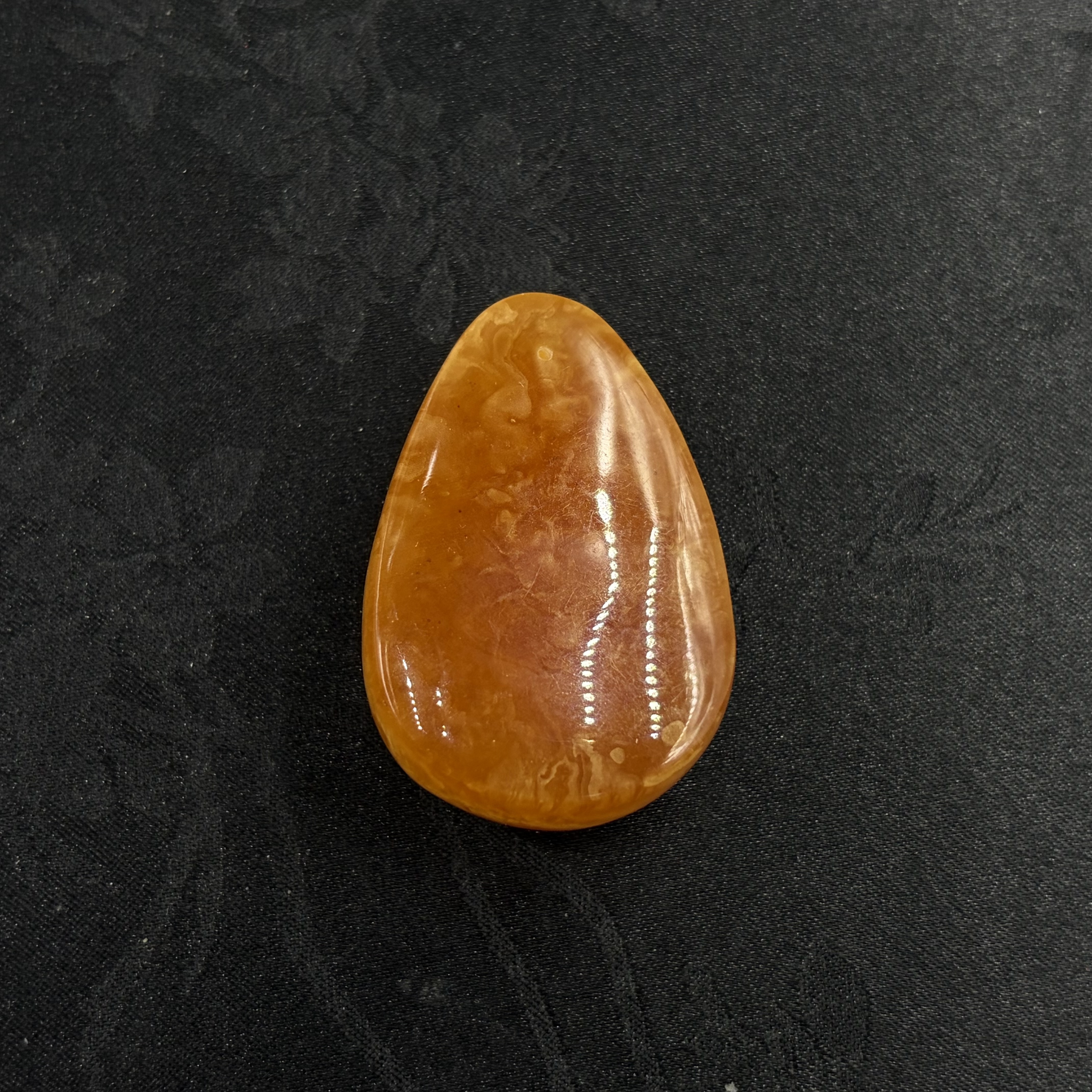 「戴琴珠宝」Q1830-蜜蜡吊坠（多样性发其一）