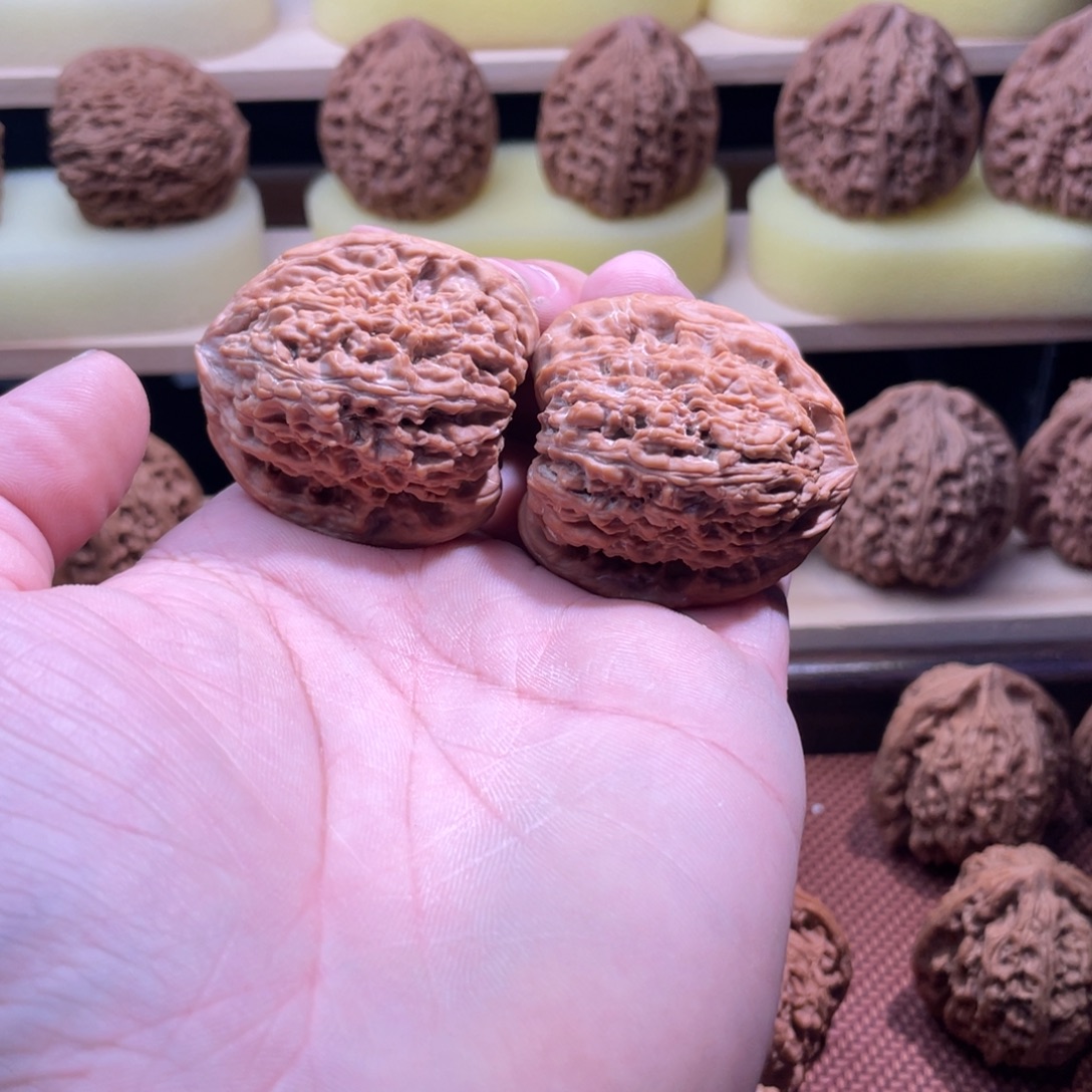 文玩核桃把件南疆石