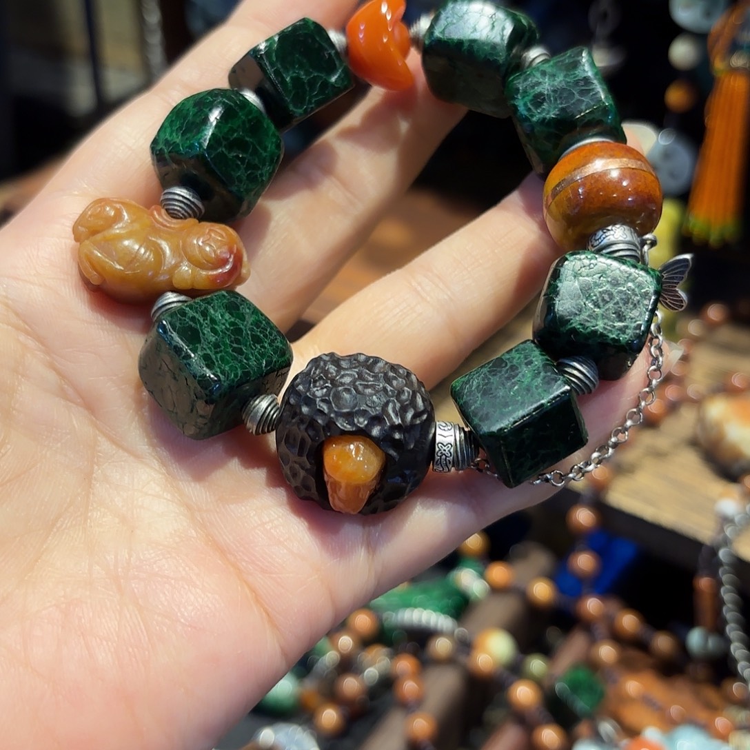 翡翠未镶嵌颈饰原创