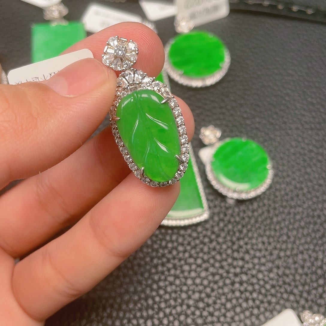 【闪购商品】翡翠吊坠(不含链)银S925镶嵌