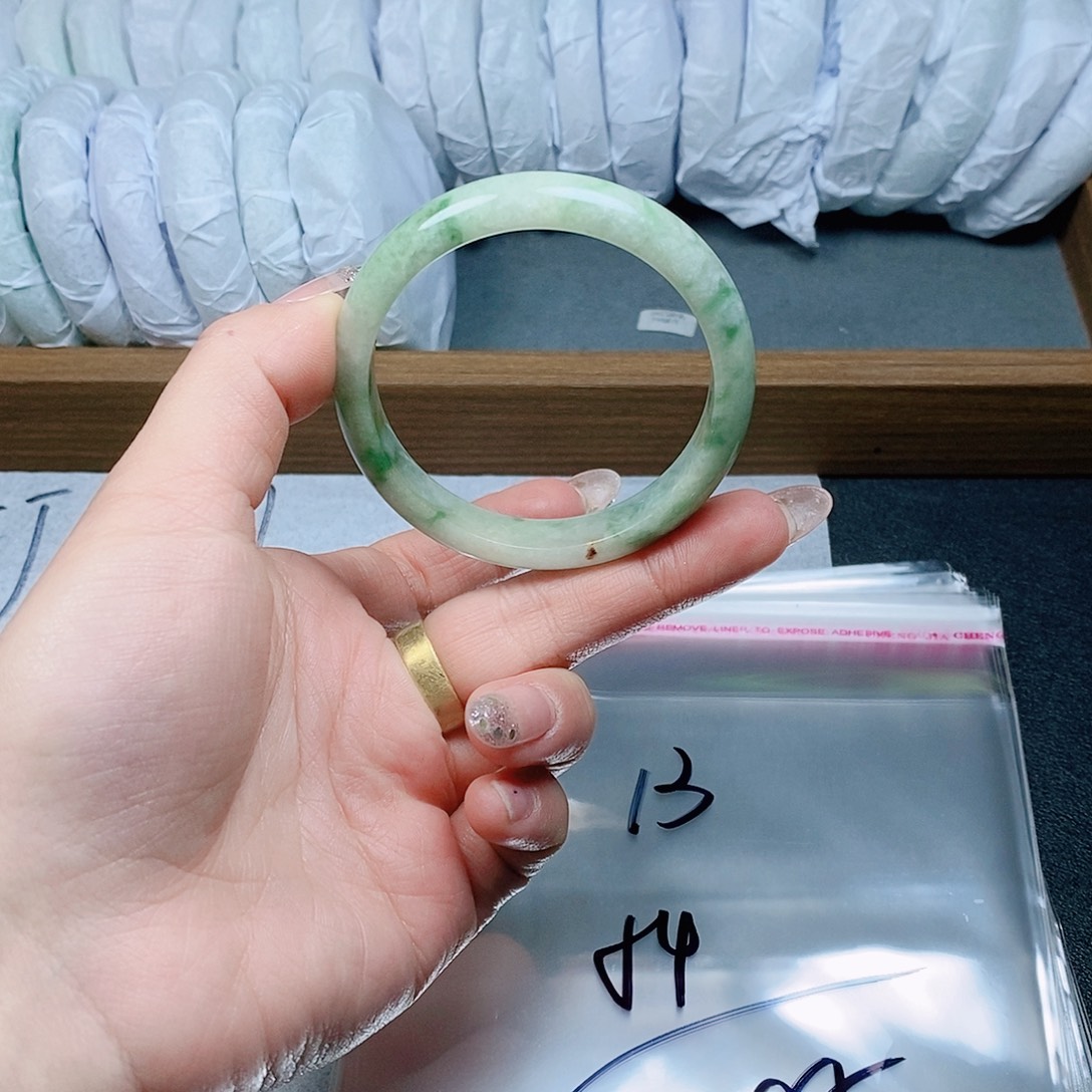 非金属时尚手镯飘花