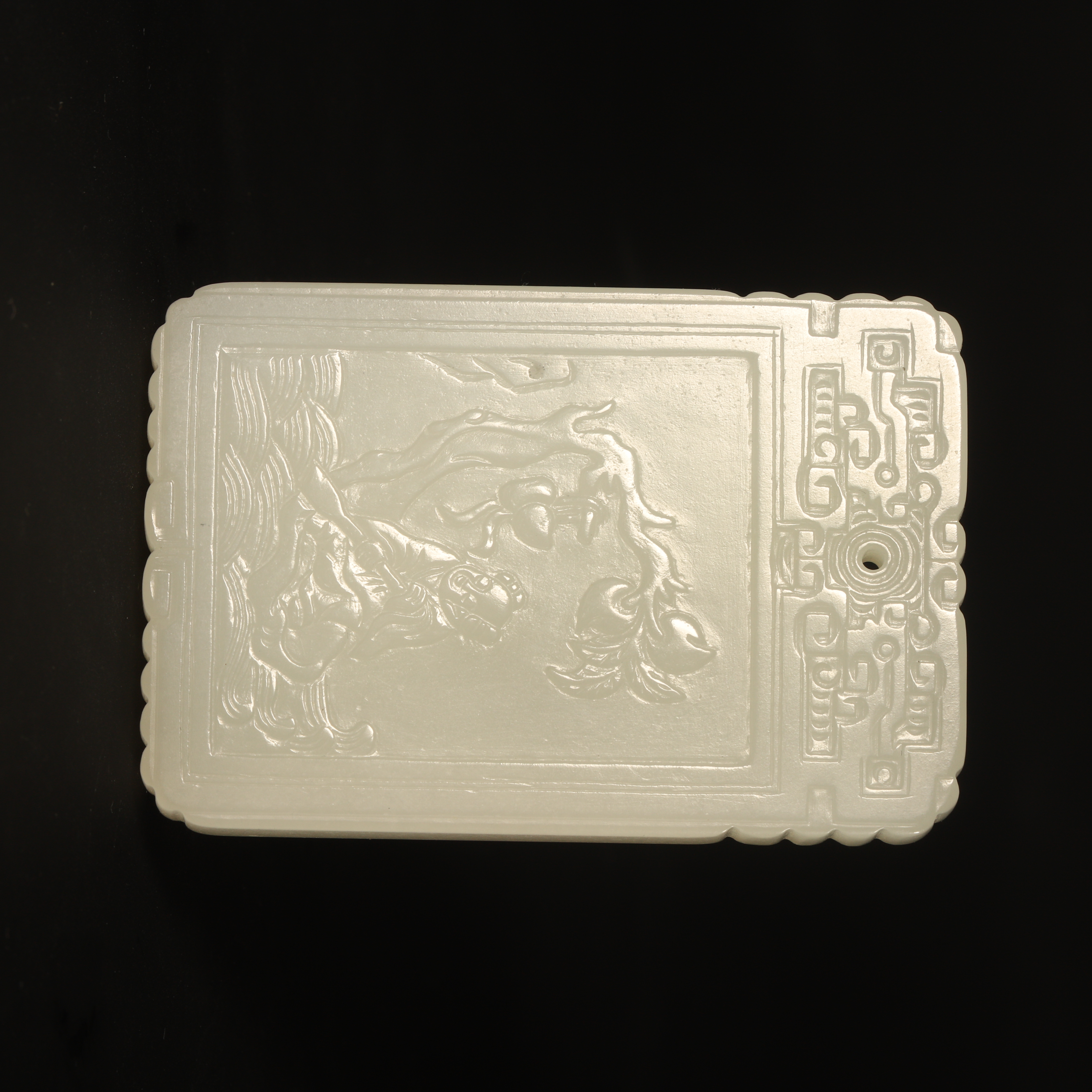 Lot14 清代和田玉童子献寿牌