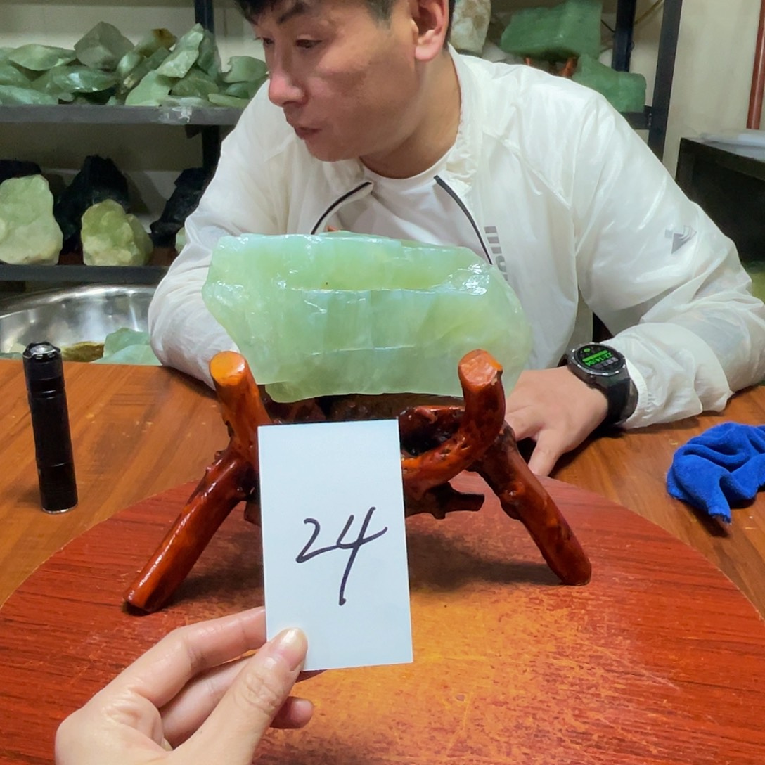 蛇纹石玉未镶嵌原石24