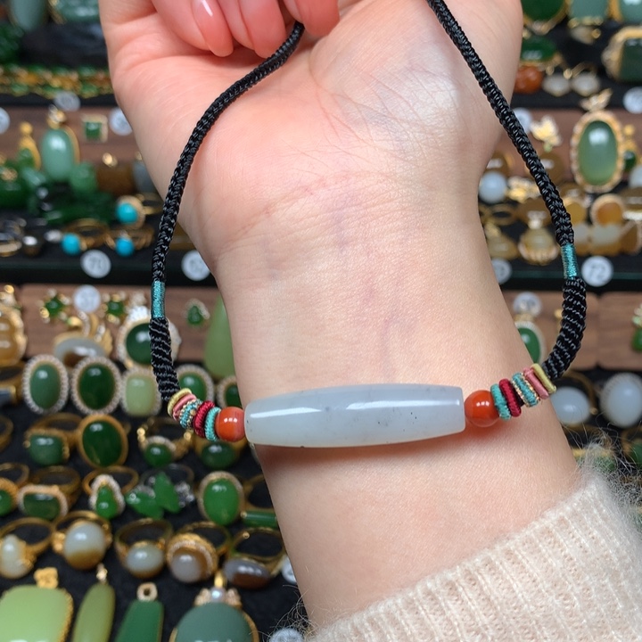 定制和田玉吊坠未镶嵌