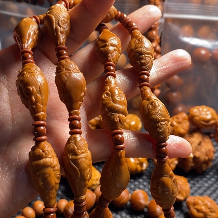 橄榄核吊坠柳叶观音